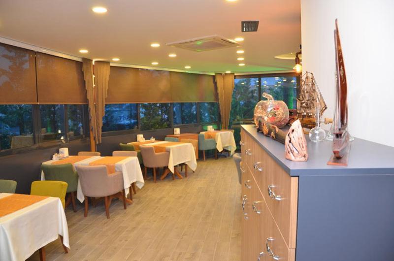 Otel Grand Lark Istanbul Exterior foto