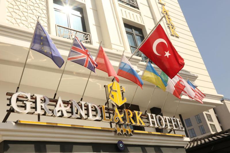 Otel Grand Lark Istanbul Exterior foto