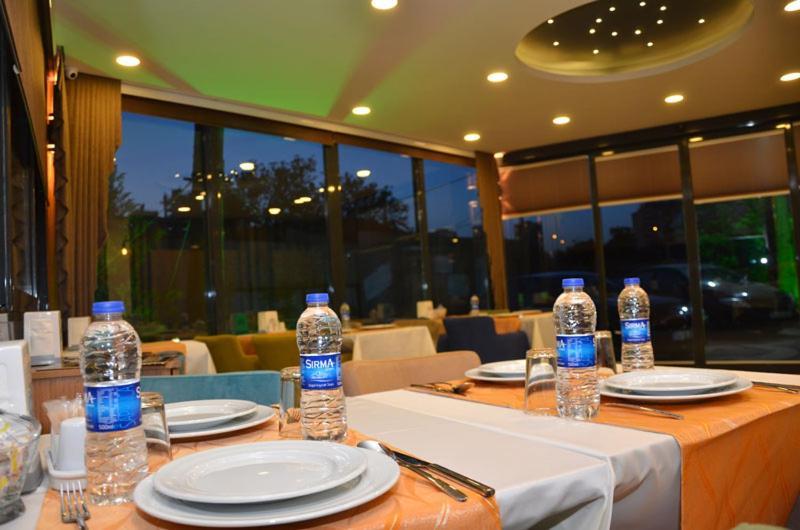 Otel Grand Lark Istanbul Exterior foto