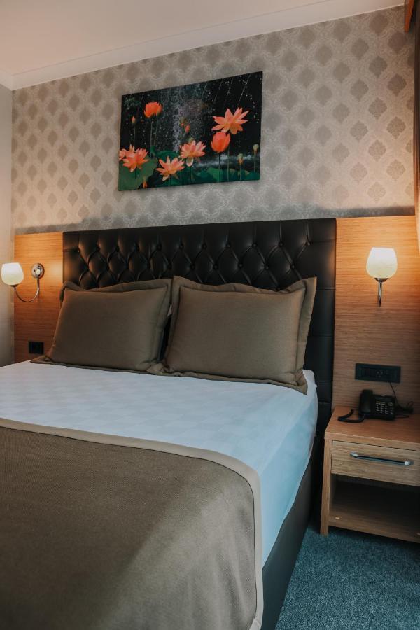 Otel Grand Lark Istanbul Exterior foto