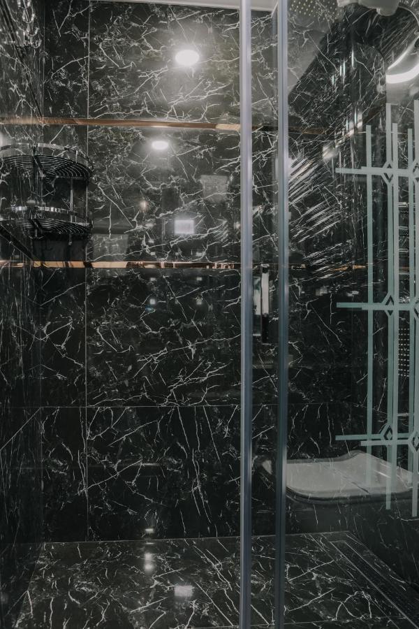 Otel Grand Lark Istanbul Exterior foto